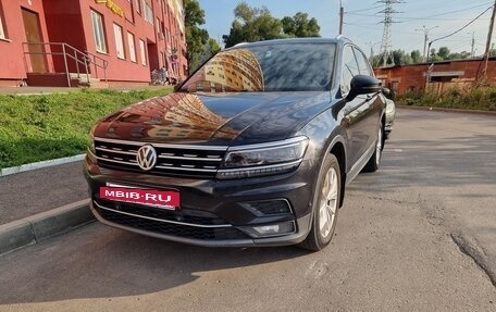 Volkswagen Tiguan II, 2017 год, 2 300 000 рублей, 15 фотография