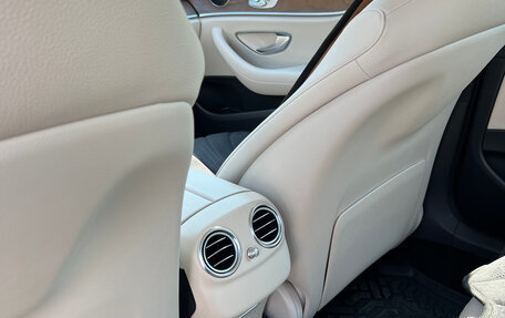 Mercedes-Benz E-Класс, 2018 год, 3 550 000 рублей, 19 фотография