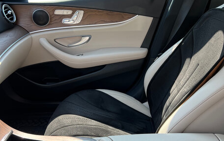 Mercedes-Benz E-Класс, 2018 год, 3 550 000 рублей, 25 фотография