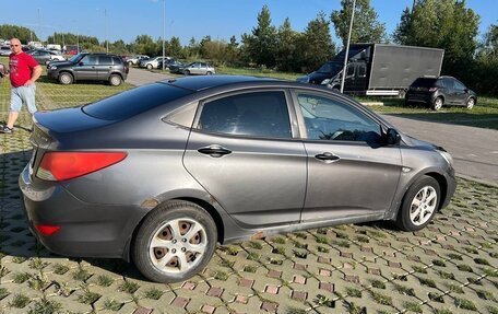 Hyundai Solaris II рестайлинг, 2011 год, 600 000 рублей, 8 фотография