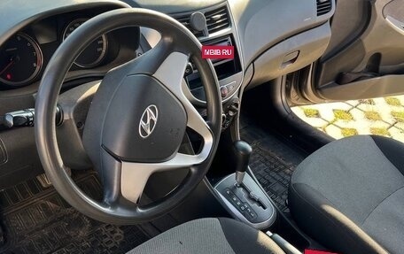 Hyundai Solaris II рестайлинг, 2011 год, 600 000 рублей, 18 фотография