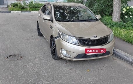KIA Rio III рестайлинг, 2011 год, 550 000 рублей, 2 фотография