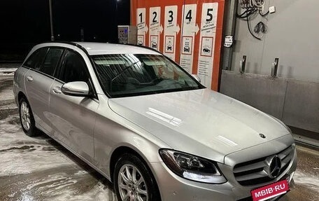Mercedes-Benz C-Класс, 2018 год, 1 900 000 рублей, 4 фотография