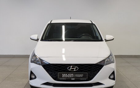 Hyundai Solaris II рестайлинг, 2021 год, 1 575 000 рублей, 2 фотография