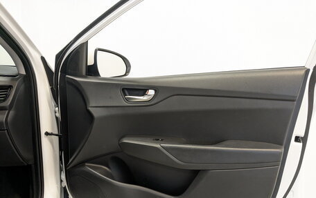 Hyundai Solaris II рестайлинг, 2021 год, 1 575 000 рублей, 24 фотография