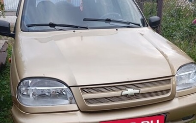 Chevrolet Niva I рестайлинг, 2004 год, 250 000 рублей, 1 фотография