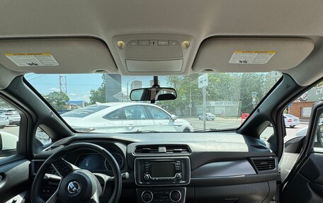 Nissan Leaf II, 2018 год, 2 000 000 рублей, 18 фотография