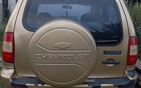 Chevrolet Niva I рестайлинг, 2004 год, 250 000 рублей, 2 фотография