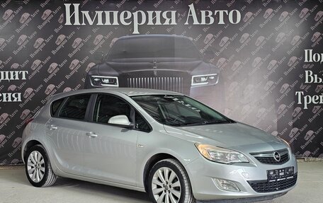 Opel Astra J, 2010 год, 650 000 рублей, 2 фотография