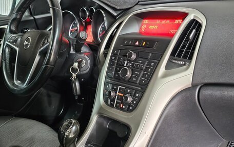 Opel Astra J, 2010 год, 650 000 рублей, 24 фотография