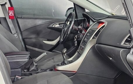 Opel Astra J, 2010 год, 650 000 рублей, 25 фотография