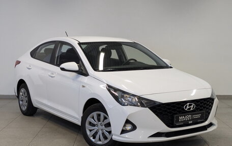 Hyundai Solaris II рестайлинг, 2021 год, 1 595 000 рублей, 3 фотография