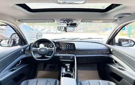 Hyundai Elantra, 2024 год, 2 330 000 рублей, 8 фотография