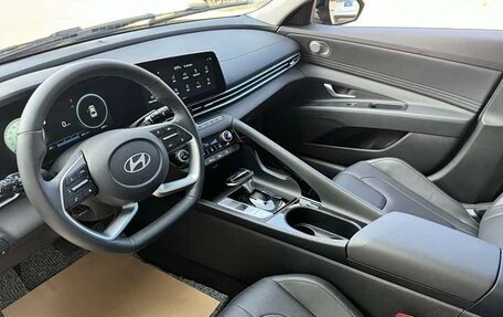 Hyundai Elantra, 2024 год, 2 330 000 рублей, 6 фотография