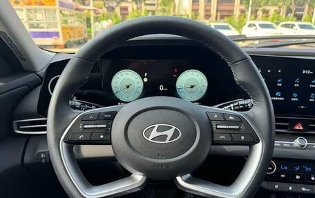 Hyundai Elantra, 2024 год, 2 330 000 рублей, 7 фотография