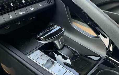 Hyundai Elantra, 2024 год, 2 330 000 рублей, 11 фотография