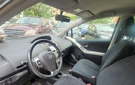 Toyota Yaris III рестайлинг, 2007 год, 579 000 рублей, 7 фотография