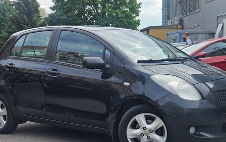 Toyota Yaris III рестайлинг, 2007 год, 579 000 рублей, 4 фотография