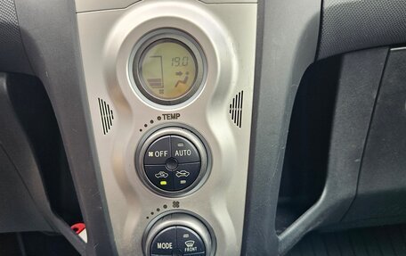 Toyota Yaris III рестайлинг, 2007 год, 579 000 рублей, 16 фотография