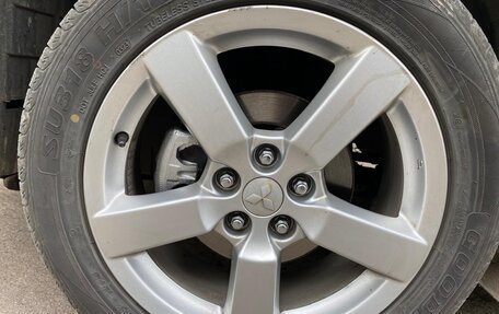 Mitsubishi Outlander III рестайлинг 3, 2007 год, 1 050 000 рублей, 10 фотография