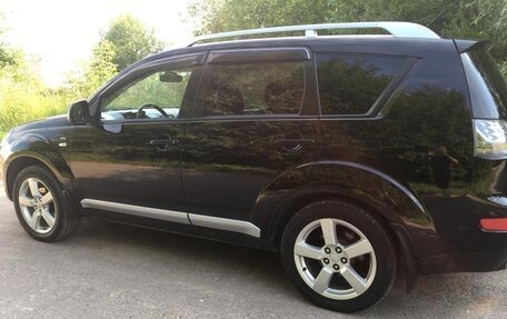 Mitsubishi Outlander III рестайлинг 3, 2007 год, 1 050 000 рублей, 6 фотография