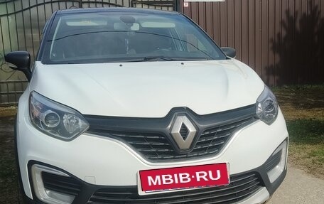 Renault Kaptur I рестайлинг, 2017 год, 1 270 000 рублей, 1 фотография