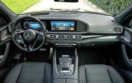 Mercedes-Benz GLS, 2024 год, 19 490 000 рублей, 11 фотография