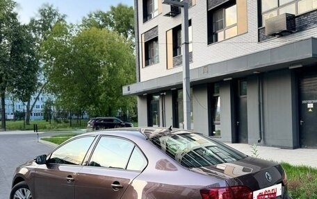 Volkswagen Jetta VI, 2014 год, 1 000 000 рублей, 3 фотография