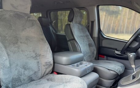 Hyundai Grand Starex Grand Starex I рестайлинг 2, 2011 год, 1 450 000 рублей, 2 фотография