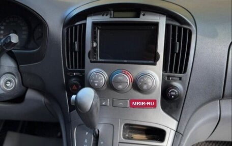 Hyundai Grand Starex Grand Starex I рестайлинг 2, 2011 год, 1 450 000 рублей, 18 фотография