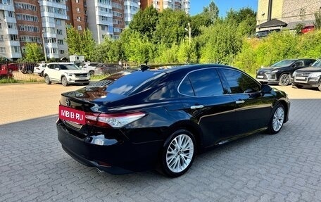 Toyota Camry, 2019 год, 3 200 000 рублей, 10 фотография