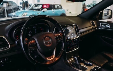 Jeep Grand Cherokee, 2018 год, 2 650 000 рублей, 8 фотография