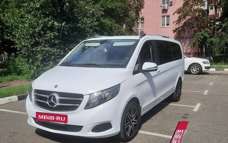 Mercedes-Benz V-Класс, 2017 год, 3 850 000 рублей, 9 фотография
