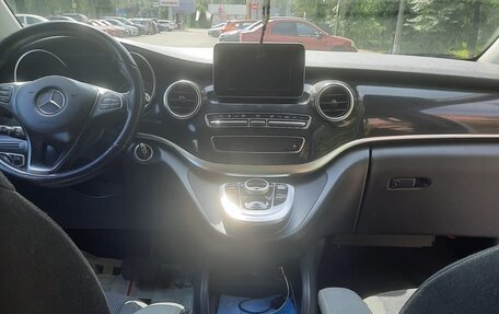 Mercedes-Benz V-Класс, 2017 год, 3 850 000 рублей, 23 фотография