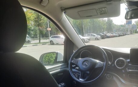 Mercedes-Benz V-Класс, 2017 год, 3 850 000 рублей, 24 фотография