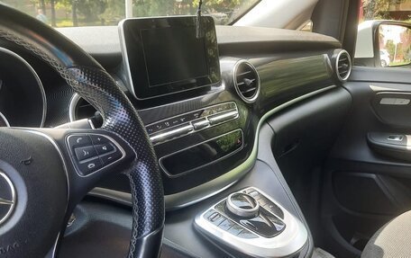 Mercedes-Benz V-Класс, 2017 год, 3 850 000 рублей, 27 фотография