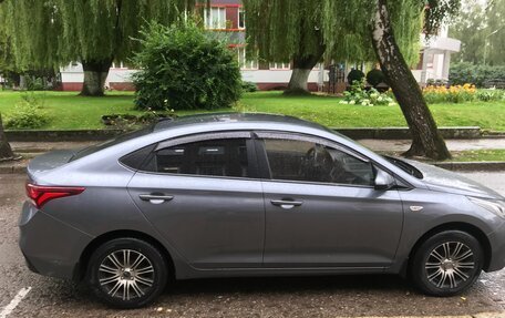 Hyundai Solaris II рестайлинг, 2017 год, 1 200 000 рублей, 5 фотография