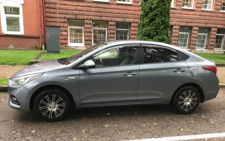 Hyundai Solaris II рестайлинг, 2017 год, 1 200 000 рублей, 3 фотография