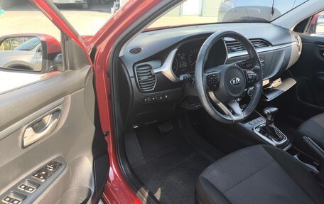 KIA Rio IV, 2020 год, 1 640 000 рублей, 1 фотография