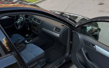 Volkswagen Jetta VI, 2013 год, 700 000 рублей, 30 фотография