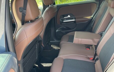 Mercedes-Benz B-Класс, 2019 год, 2 150 000 рублей, 10 фотография