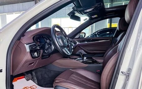 BMW 5 серия, 2022 год, 3 520 000 рублей, 7 фотография