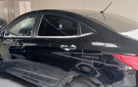 Hyundai Solaris II рестайлинг, 2014 год, 1 100 000 рублей, 4 фотография