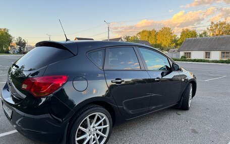 Opel Astra J, 2012 год, 865 000 рублей, 2 фотография