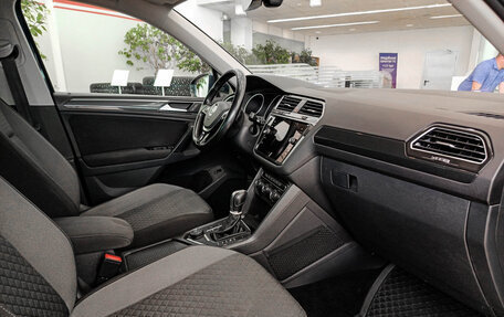 Volkswagen Tiguan II, 2017 год, 1 925 000 рублей, 15 фотография