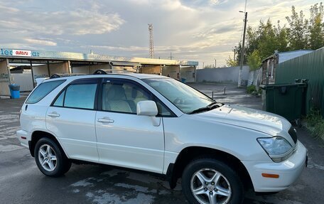 Lexus RX IV рестайлинг, 2000 год, 690 000 рублей, 10 фотография