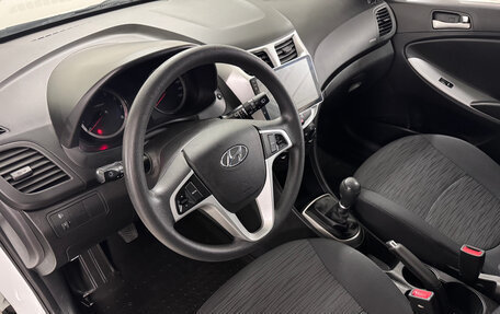 Hyundai Solaris II рестайлинг, 2016 год, 887 000 рублей, 26 фотография