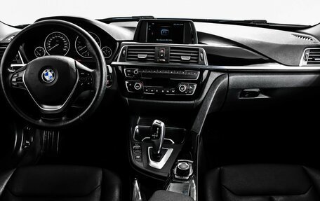 BMW 3 серия, 2018 год, 1 998 000 рублей, 11 фотография