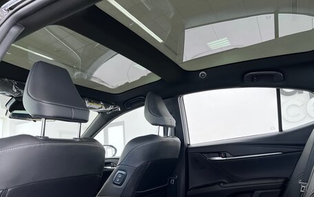 Toyota Camry, 2024 год, 3 950 000 рублей, 39 фотография