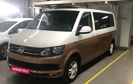 Volkswagen Caravelle T6 рестайлинг, 2016 год, 2 650 000 рублей, 5 фотография